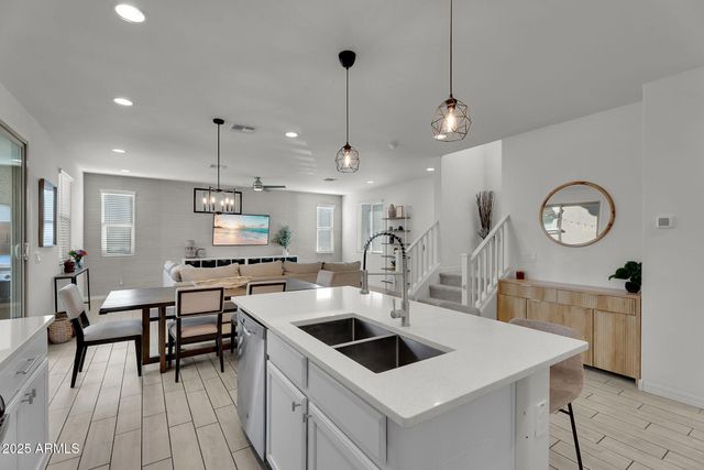 1719 S 82ND Place, Mesa, AZ 85209