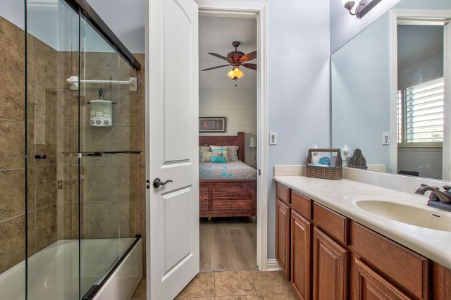 1841 Harvest Dance DR, Leander, TX 78641