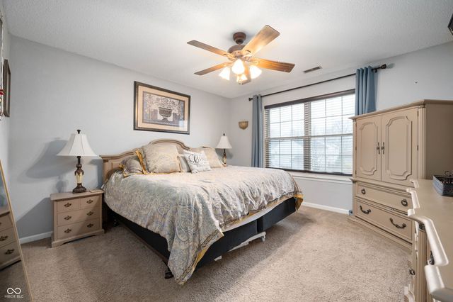 8136 Maple Stream Lane, Indianapolis, IN 46217