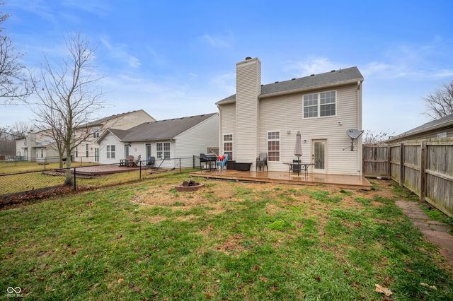 8136 Maple Stream Lane, Indianapolis, IN 46217