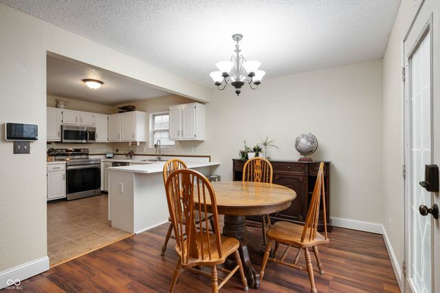 8136 Maple Stream Lane, Indianapolis, IN 46217