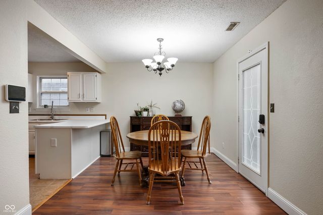 8136 Maple Stream Lane, Indianapolis, IN 46217