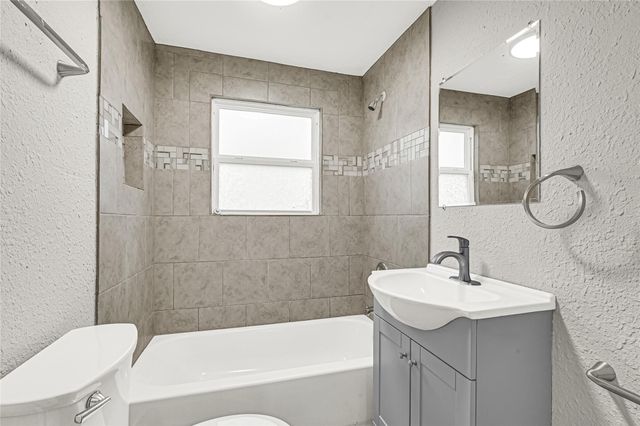 6218 Woodrow Street, Texas City, TX 77591