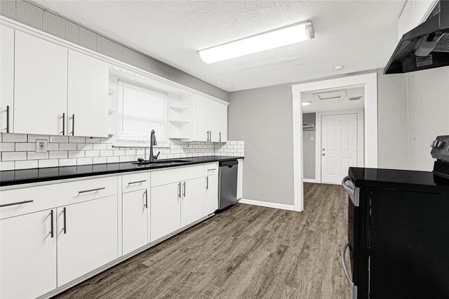 6218 Woodrow Street, Texas City, TX 77591