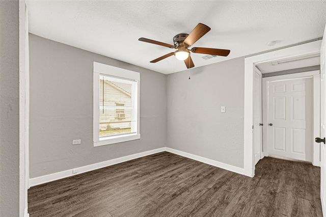 6218 Woodrow Street, Texas City, TX 77591