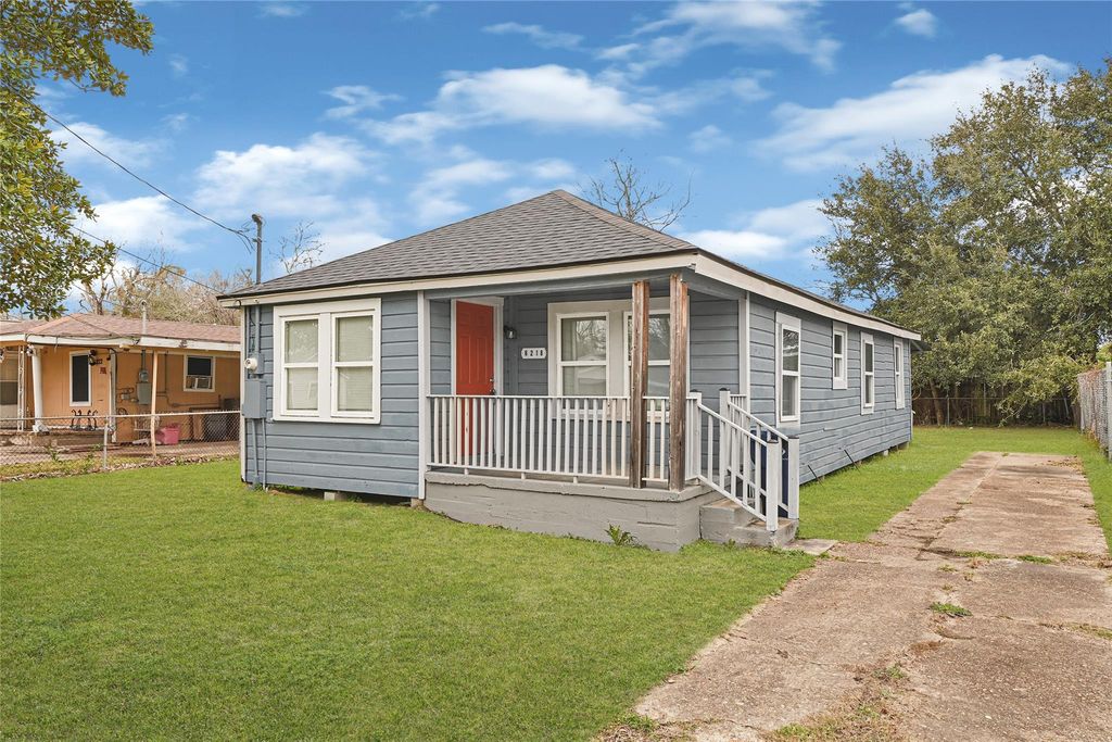 6218 Woodrow Street, Texas City, TX 77591