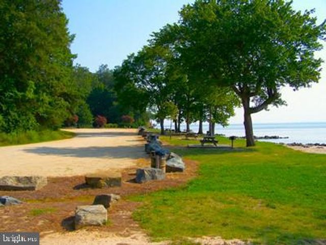 1084 RIMROCK RD, Lusby, MD 20657