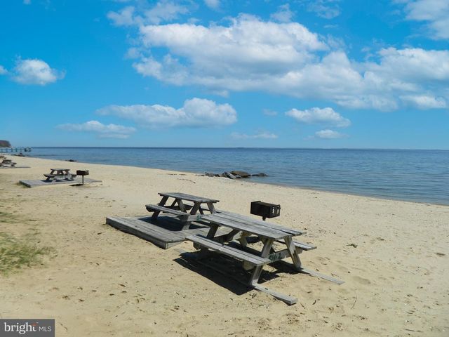 1084 RIMROCK RD, Lusby, MD 20657