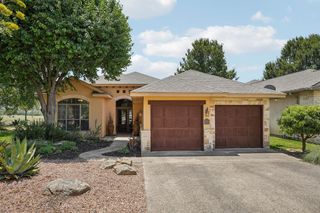 2756 Indian Wells Dr, Kerrville, TX 78028