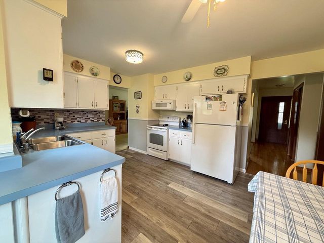 607 Poppy STREET, Oconomowoc, WI 53066