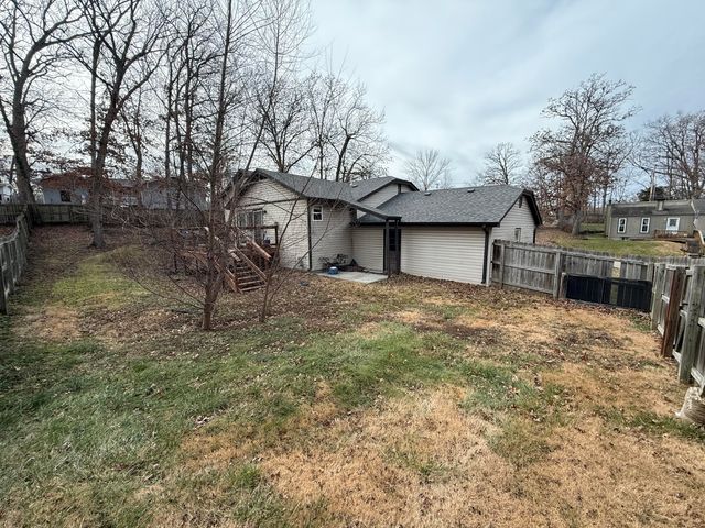 3104 OAK LAWN DR, Columbia, MO 65203