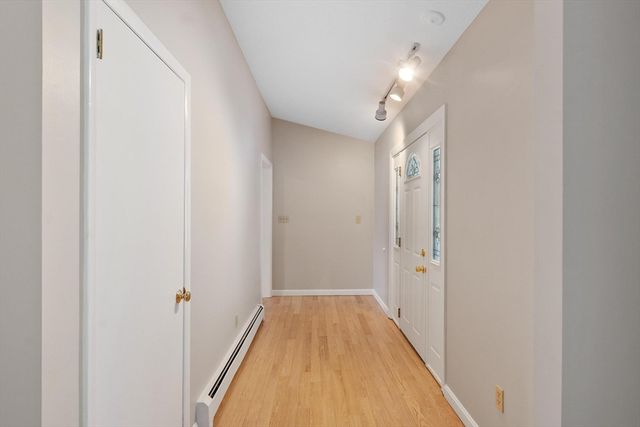 101 Elmcrest Road 101, North Andover, MA 01845