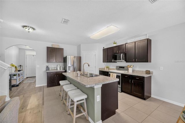 8115 HARWICH PORT LANE, Gibsonton, FL 33534