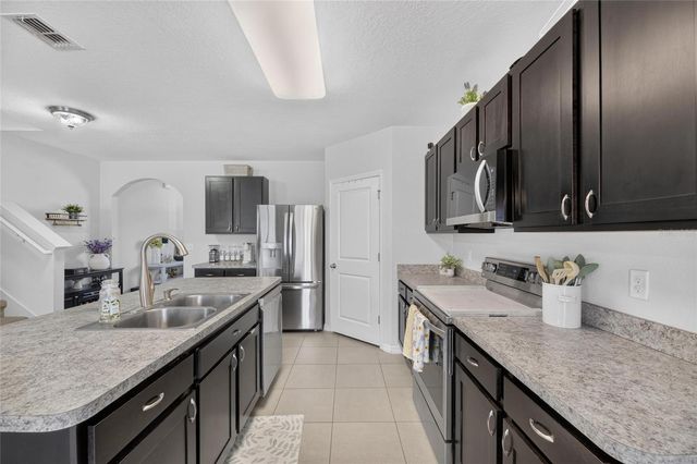 8115 HARWICH PORT LANE, Gibsonton, FL 33534
