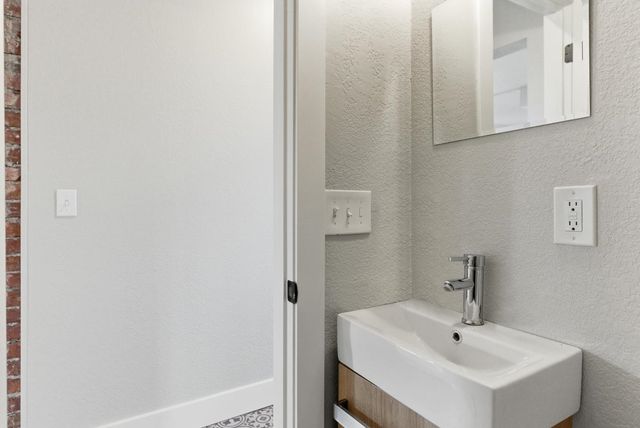 613 E 9th Ave, Spokane, WA 99202