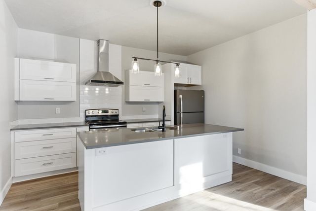 613 E 9th Ave, Spokane, WA 99202