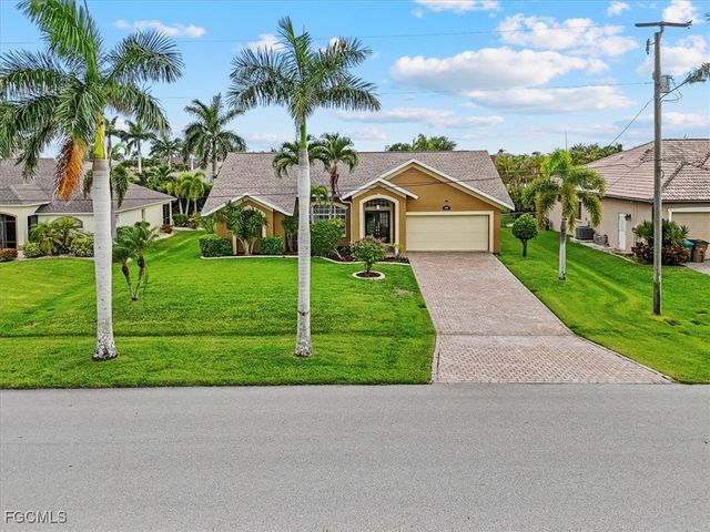 2502 Miracle PKWY, Cape Coral, FL 33914