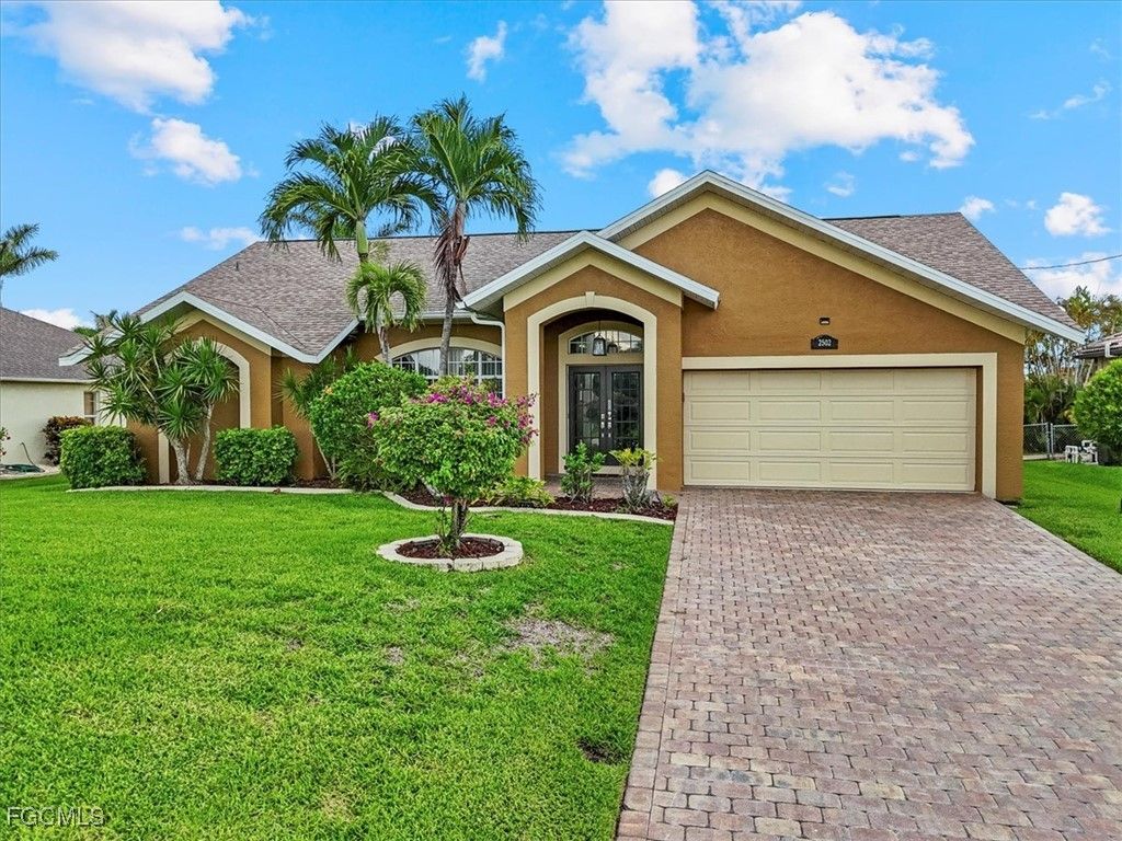 2502 Miracle PKWY, Cape Coral, FL 33914