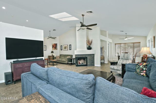 2724 W GILA Lane, Chandler, AZ 85224