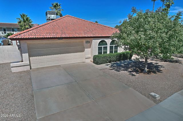 2724 W GILA Lane, Chandler, AZ 85224