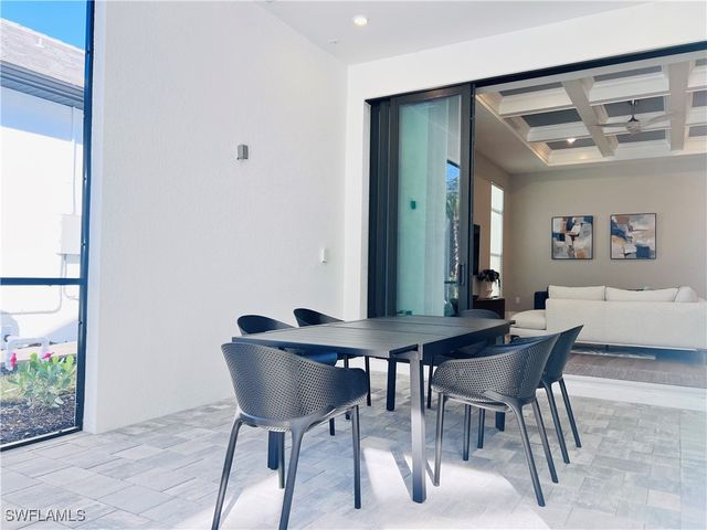 9124 Raintree ST, Naples, FL 34114