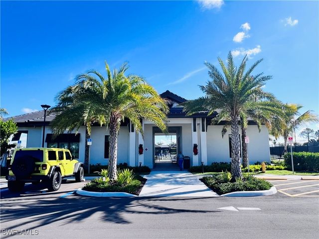 9124 Raintree ST, Naples, FL 34114