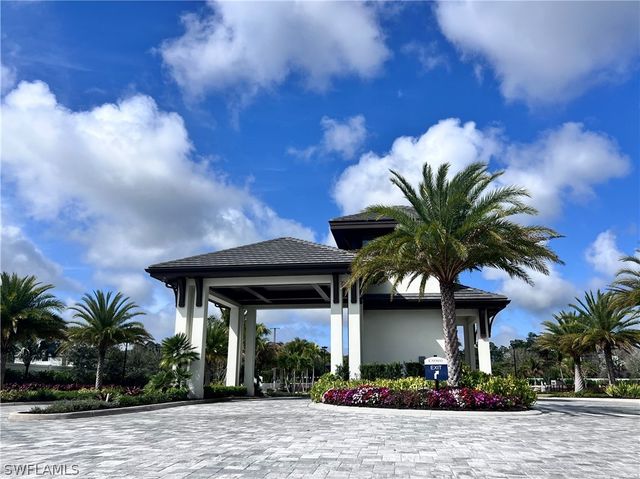 9124 Raintree ST, Naples, FL 34114