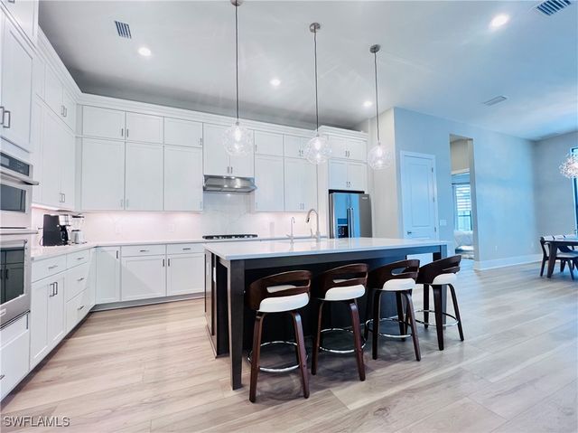 9124 Raintree ST, Naples, FL 34114