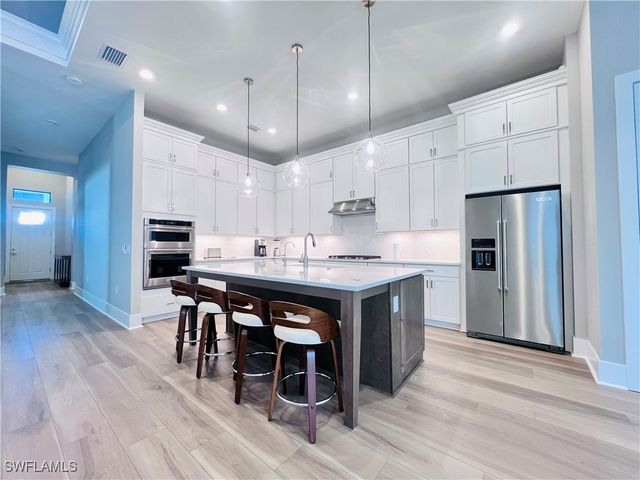 9124 Raintree ST, Naples, FL 34114