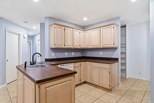 8950 Rich Quail, San Antonio, TX 78251