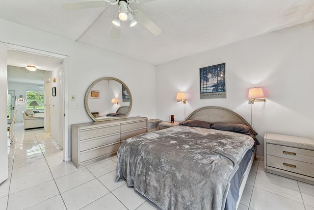50 Suffolk B 50, Boca Raton, FL 33434
