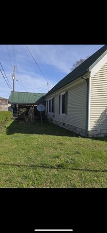 300 Maple St, E, Fayetteville, TN 37334