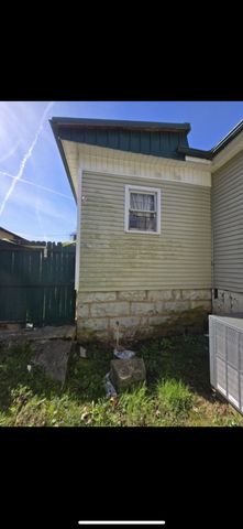 300 Maple St, E, Fayetteville, TN 37334