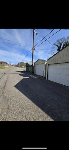 300 Maple St, E, Fayetteville, TN 37334