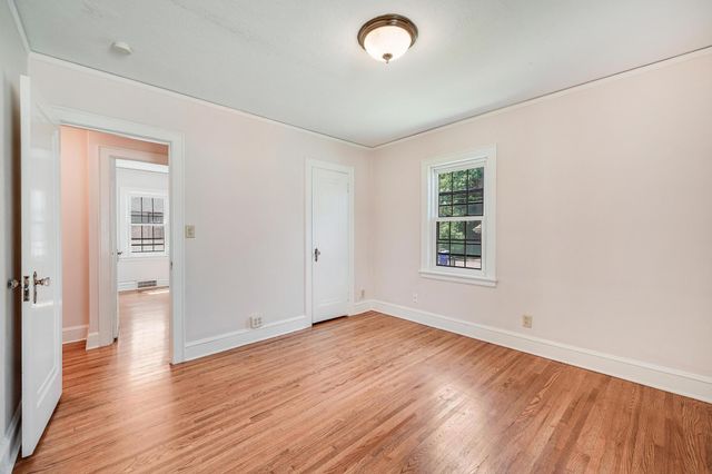 1525 Asbury Street, Saint Paul, MN 55108