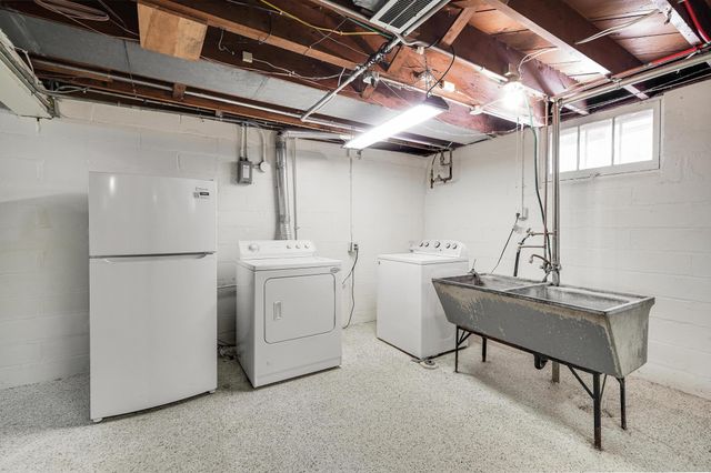 1525 Asbury Street, Saint Paul, MN 55108