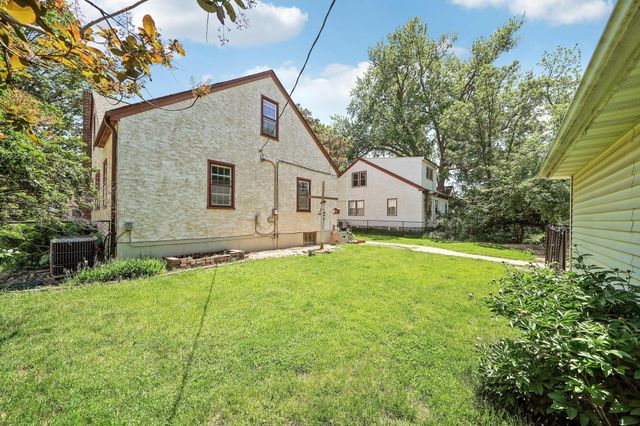 1525 Asbury Street, Saint Paul, MN 55108