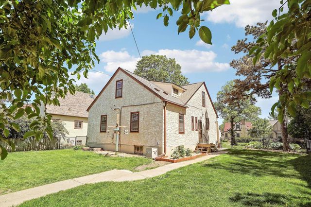 1525 Asbury Street, Saint Paul, MN 55108