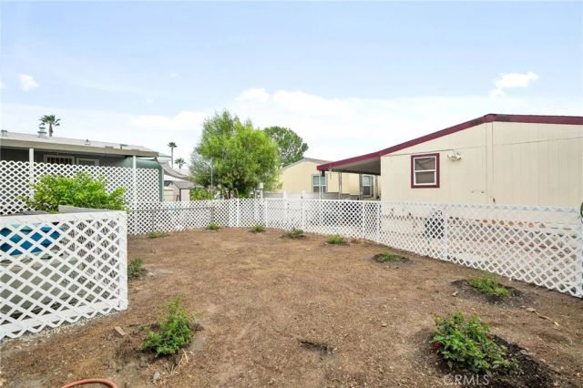 32900 Riverside 40, Lake Elsinore, CA 92530