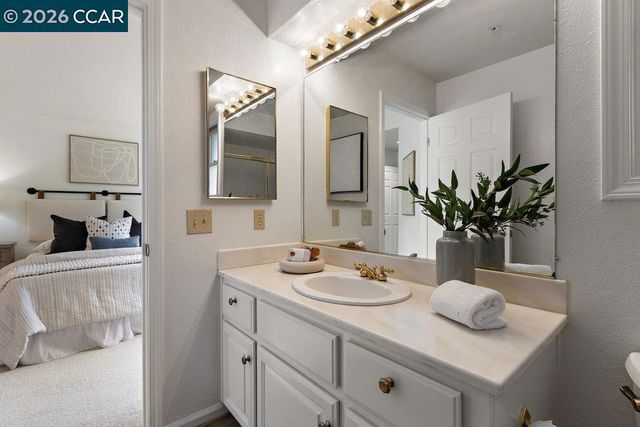 1901 Lakeshire Dr, Walnut Creek, CA 94595