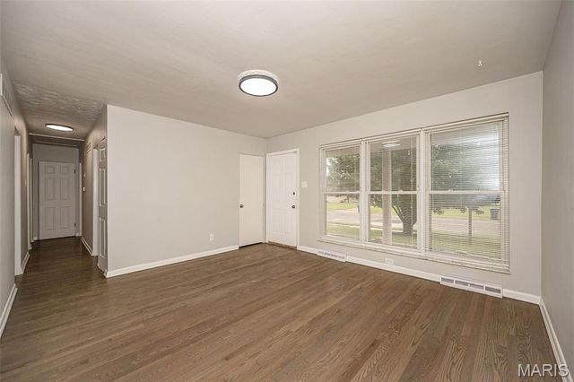 275 Paul Avenue, Florissant, MO 63031