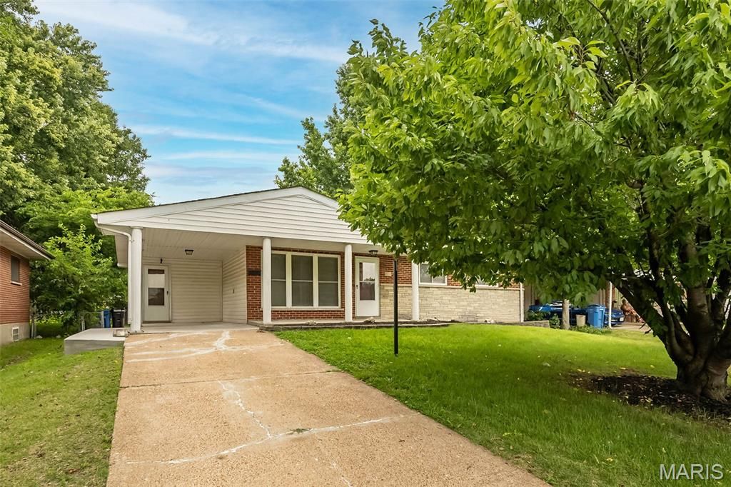 275 Paul Avenue, Florissant, MO 63031