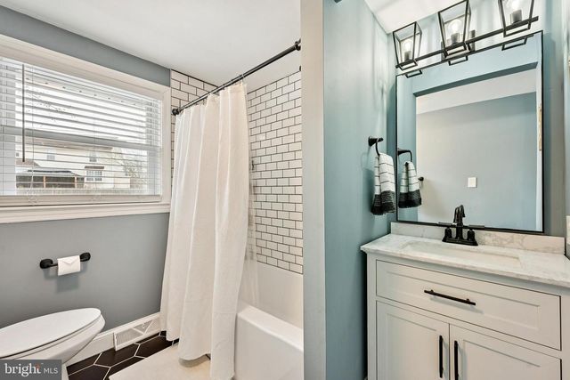 108 RADIX RD, Williamstown, NJ 08094