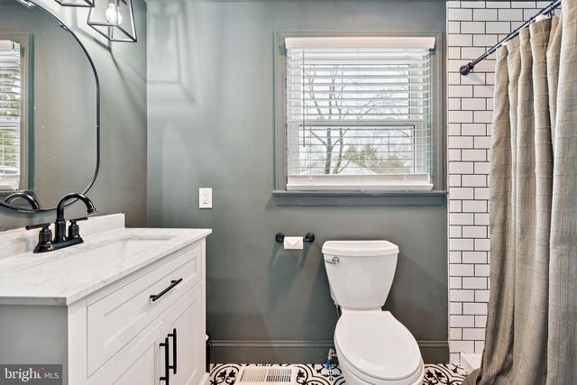 108 RADIX RD, Williamstown, NJ 08094