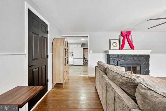 108 RADIX RD, Williamstown, NJ 08094