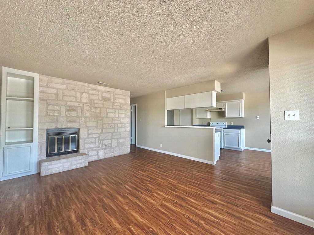 209 E Noton ST 108, Pflugerville, TX 78660