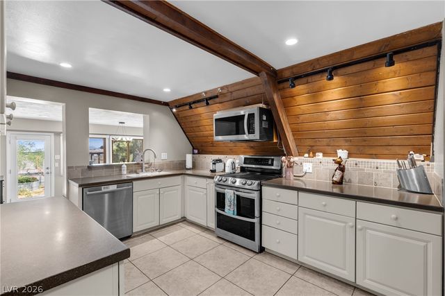 8370 Avery Street, Las Vegas, NV 89161