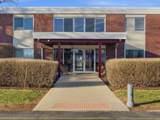 100 Deborah Lane B26, Wheeling, IL 60090