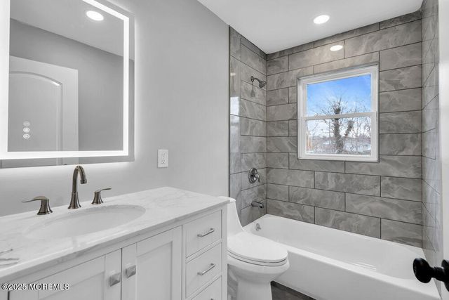 107 Oak Hill Drive, Toms River, NJ 08753