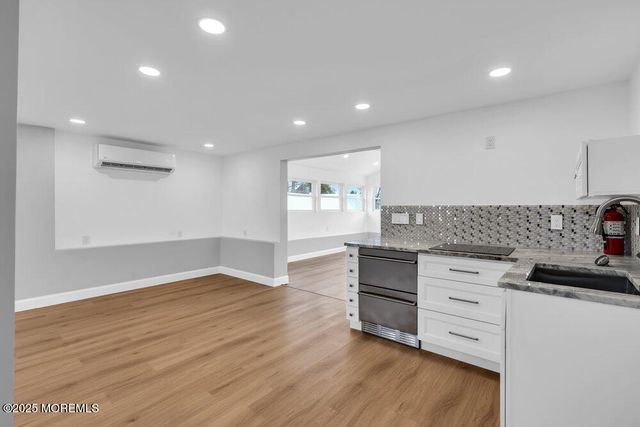 107 Oak Hill Drive, Toms River, NJ 08753